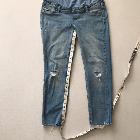 H&M Mama Maternity Light wash Skinny Ankle Jeans (M) - Picture 6 of 9